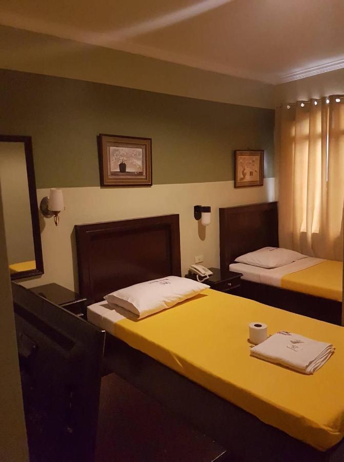 Rolet Hotel Catbalogan エクステリア 写真