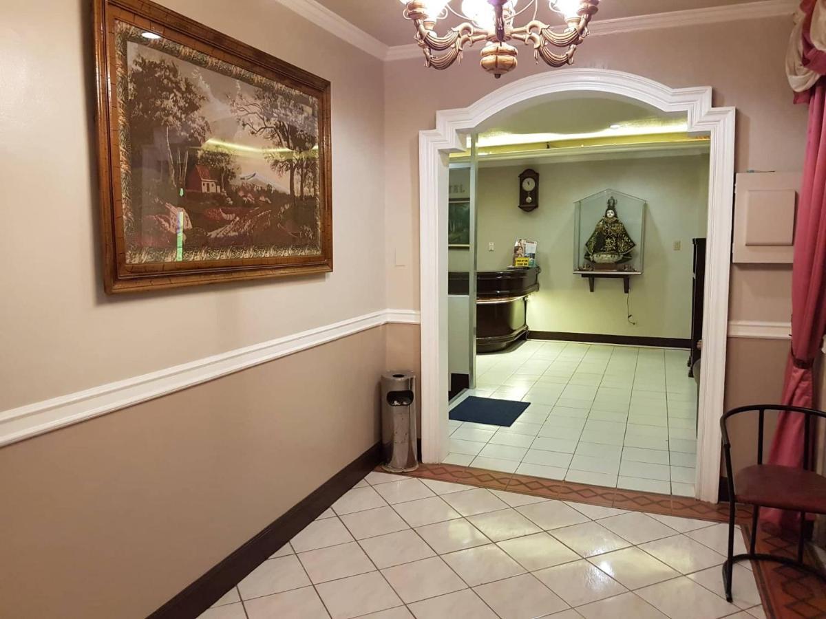Rolet Hotel Catbalogan エクステリア 写真