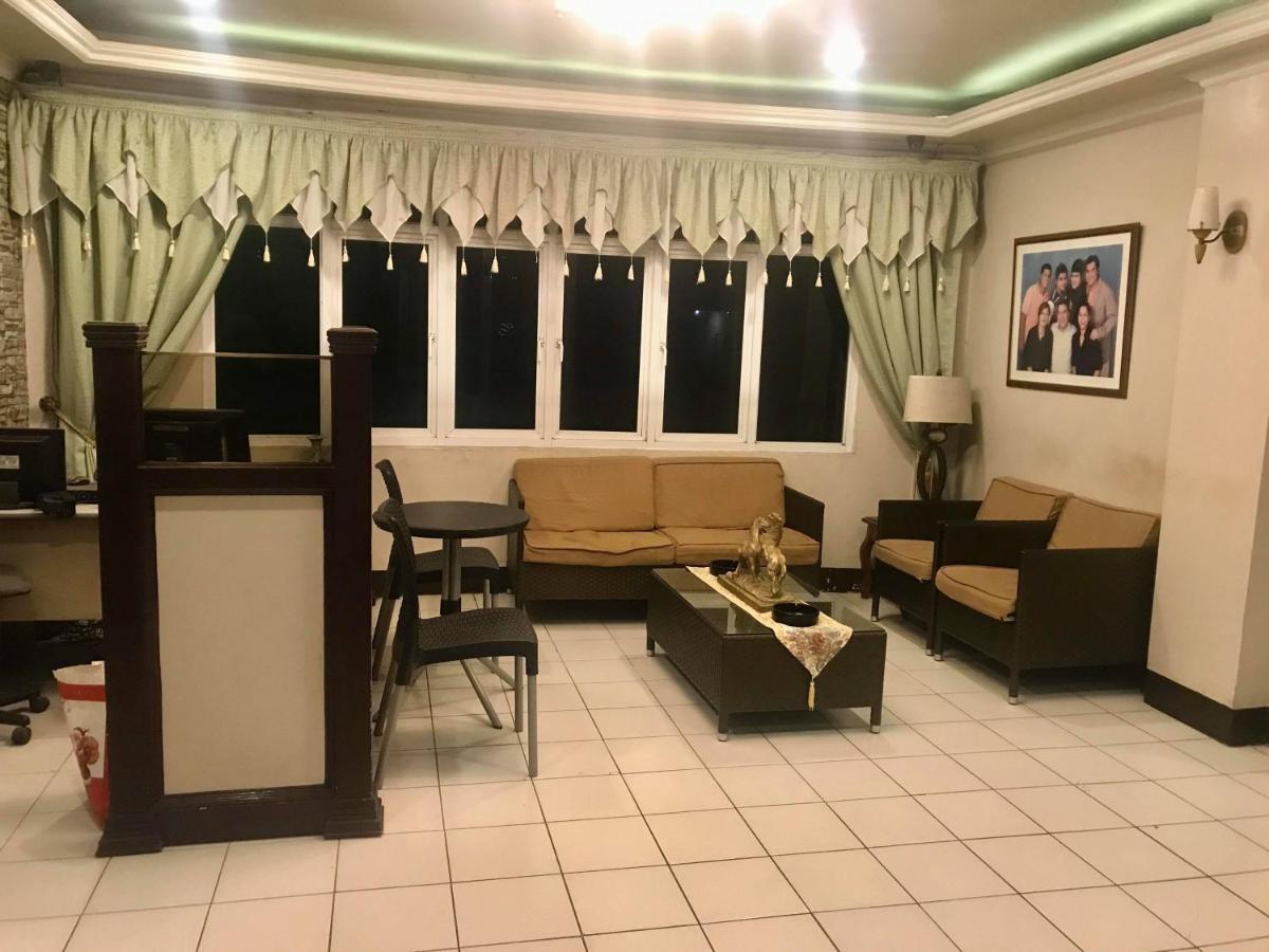 Rolet Hotel Catbalogan エクステリア 写真